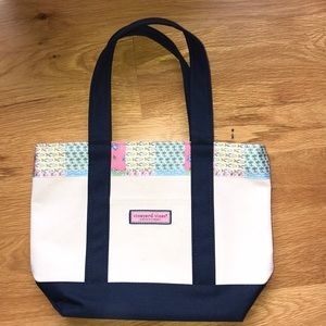 Vineyard vines bag